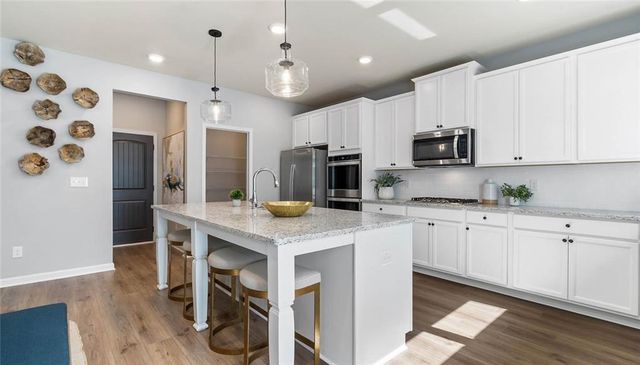 4905 Waxleaf Drive SW, Atlanta, GA 30331