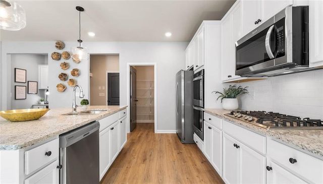 4905 Waxleaf Drive SW, Atlanta, GA 30331