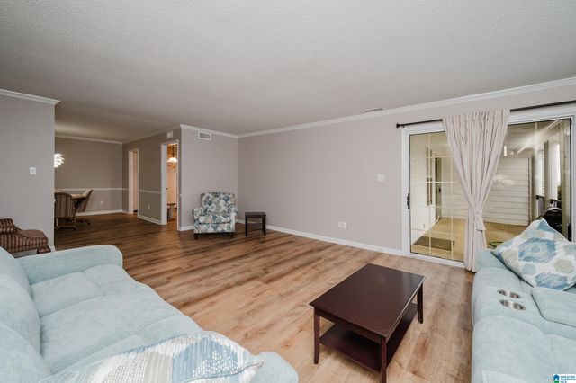 1858 Rockwood Rd, Vestavia Hills, AL 35216