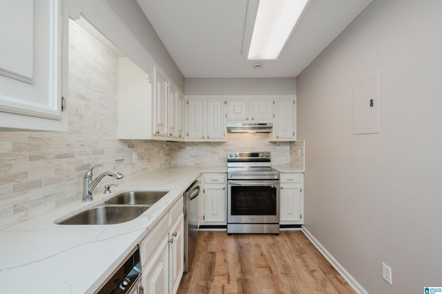 1858 Rockwood Rd, Vestavia Hills, AL 35216