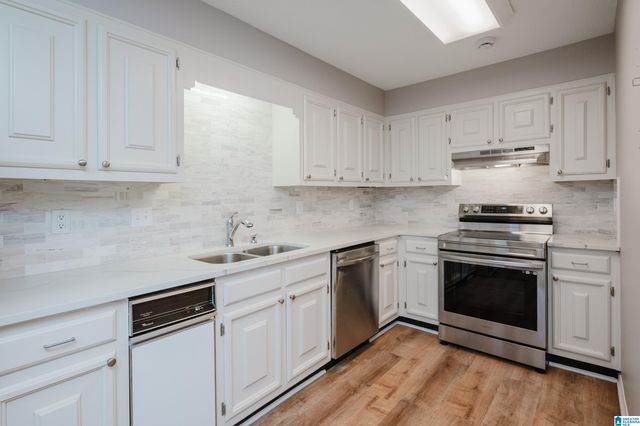 1858 Rockwood Rd, Vestavia Hills, AL 35216