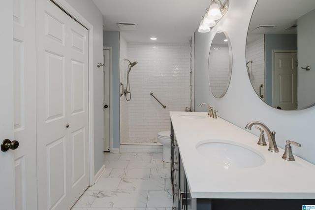 1858 Rockwood Rd, Vestavia Hills, AL 35216