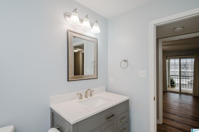 1858 Rockwood Rd, Vestavia Hills, AL 35216