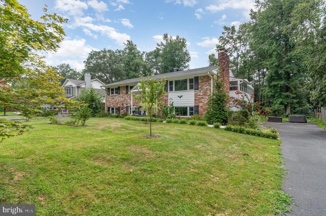 4323 FERRY LANDING RD, Alexandria, VA 22309