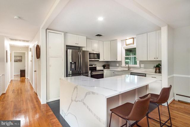 4323 FERRY LANDING RD, Alexandria, VA 22309