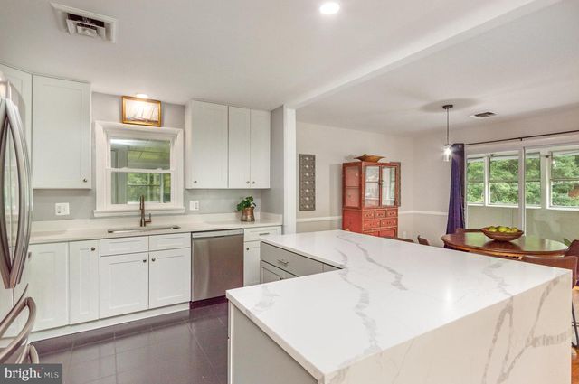 4323 FERRY LANDING RD, Alexandria, VA 22309