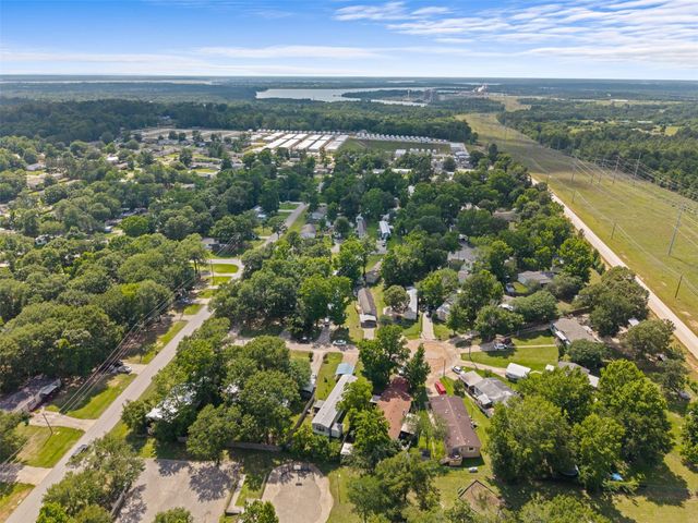 13053 Oak Manor Court, Willis, TX 77318