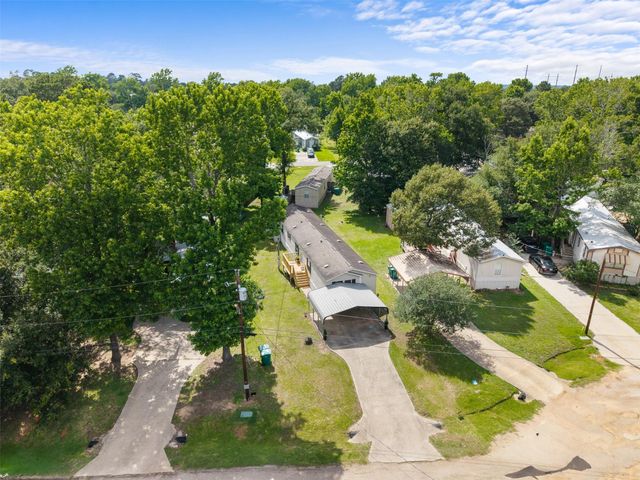 13053 Oak Manor Court, Willis, TX 77318