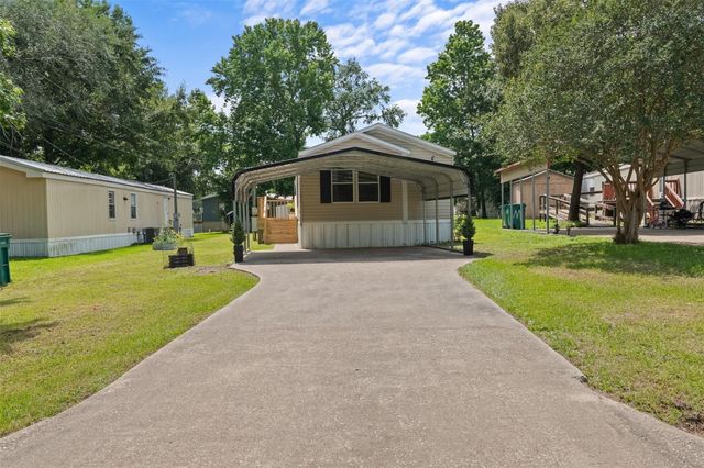 13053 Oak Manor Court, Willis, TX 77318