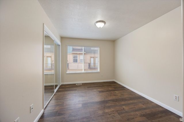 907 N FARMINGTON CROSSING, Farmington, UT 84025