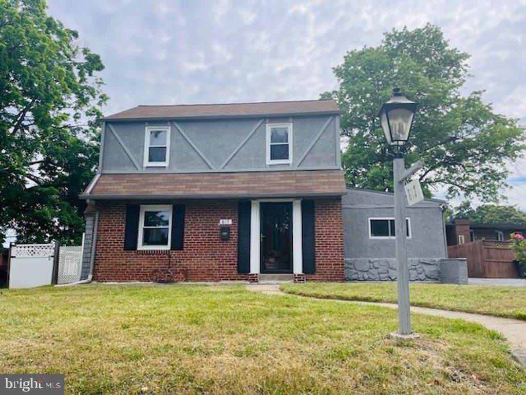 817 E PENN PINES BLVD, Clifton Heights, PA 19018