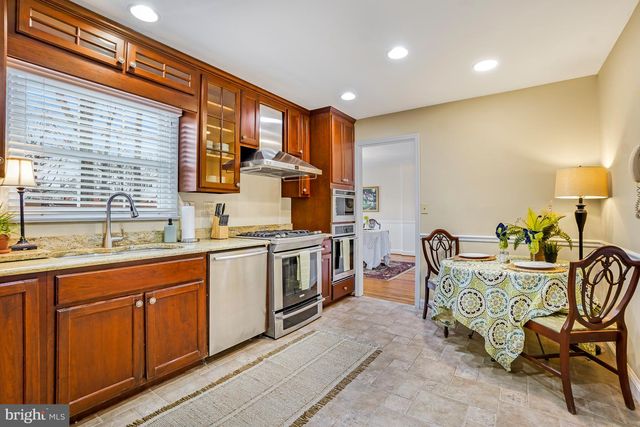 8749 WEIR ST, Manassas, VA 20110