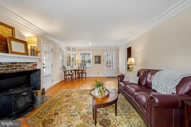 8749 WEIR ST, Manassas, VA 20110