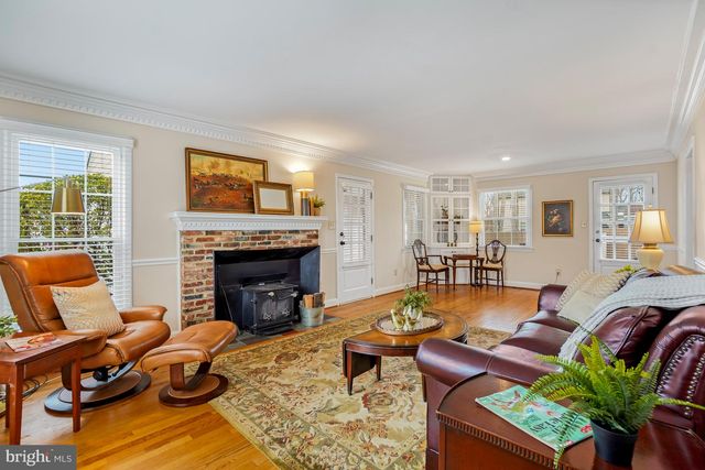 8749 WEIR ST, Manassas, VA 20110