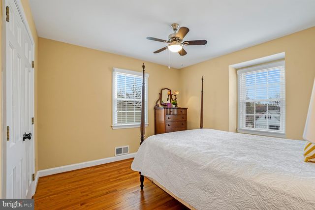 8749 WEIR ST, Manassas, VA 20110