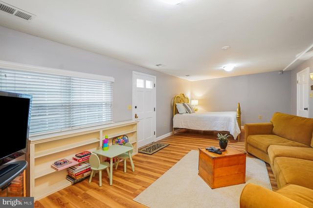 8749 WEIR ST, Manassas, VA 20110