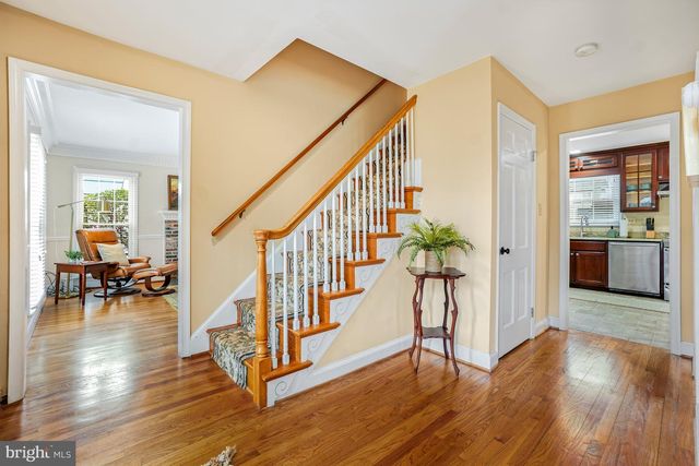 8749 WEIR ST, Manassas, VA 20110