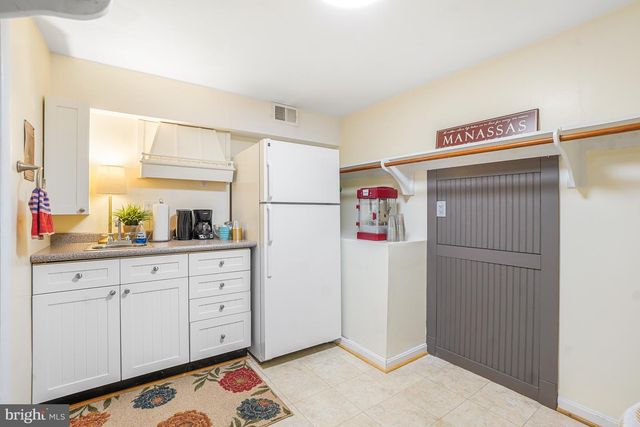 8749 WEIR ST, Manassas, VA 20110