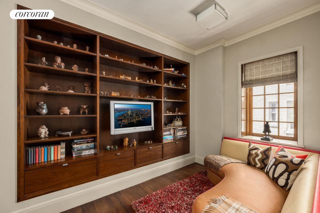 4 E 73RD Street, New York City, NY 10021