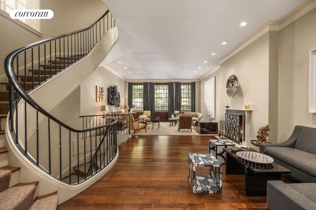 4 E 73RD Street, New York City, NY 10021