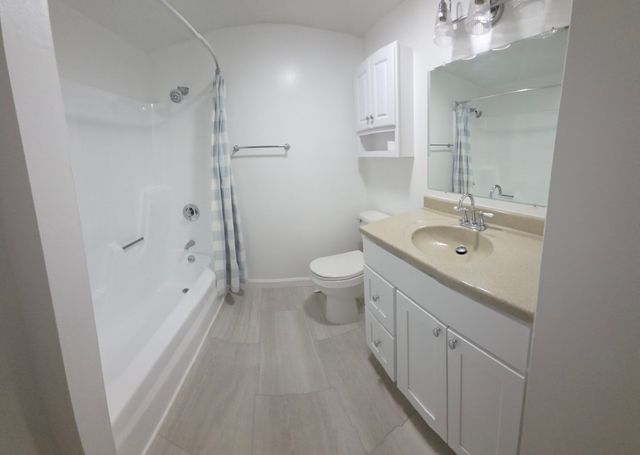 165 Norton Ave 5, Easton, MA 02375