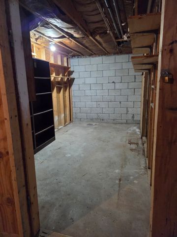 165 Norton Ave 5, Easton, MA 02375