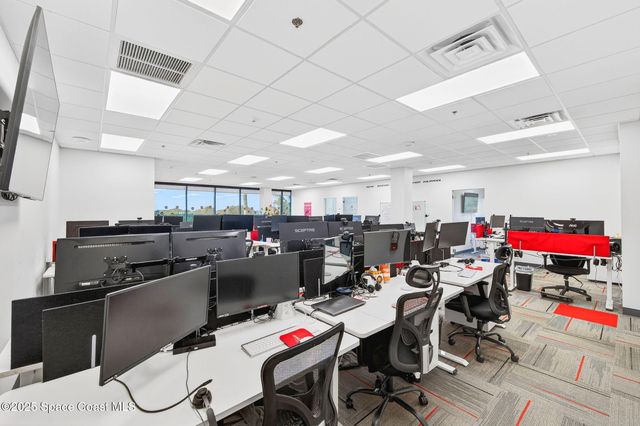 930 S Harbor City Boulevard 306, Melbourne, FL 32901