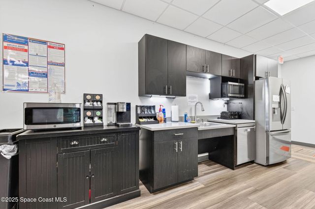 930 S Harbor City Boulevard 306, Melbourne, FL 32901