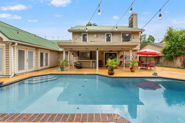 16502 E COURSE DRIVE, Tampa, FL 33624