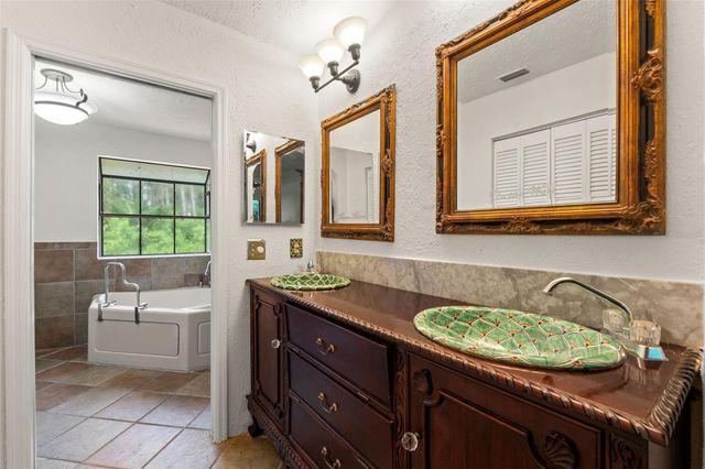 16502 E COURSE DRIVE, Tampa, FL 33624