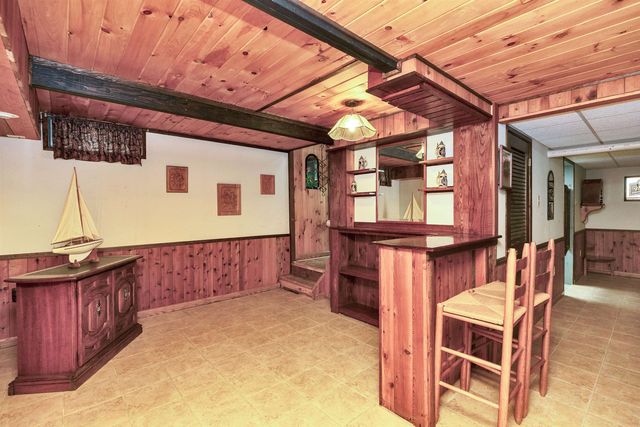 33 Kimball Hill Road, Hillsborough, NH 03244