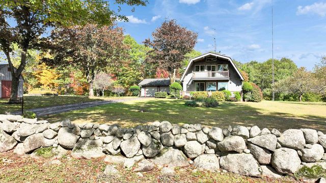 33 Kimball Hill Road, Hillsborough, NH 03244