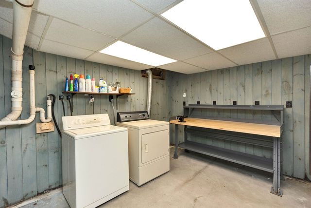 33 Kimball Hill Road, Hillsborough, NH 03244