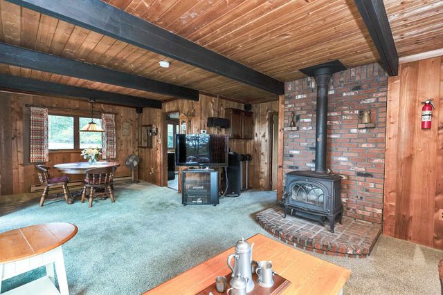 33 Kimball Hill Road, Hillsborough, NH 03244