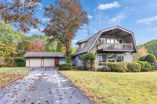 33 Kimball Hill Road, Hillsborough, NH 03244
