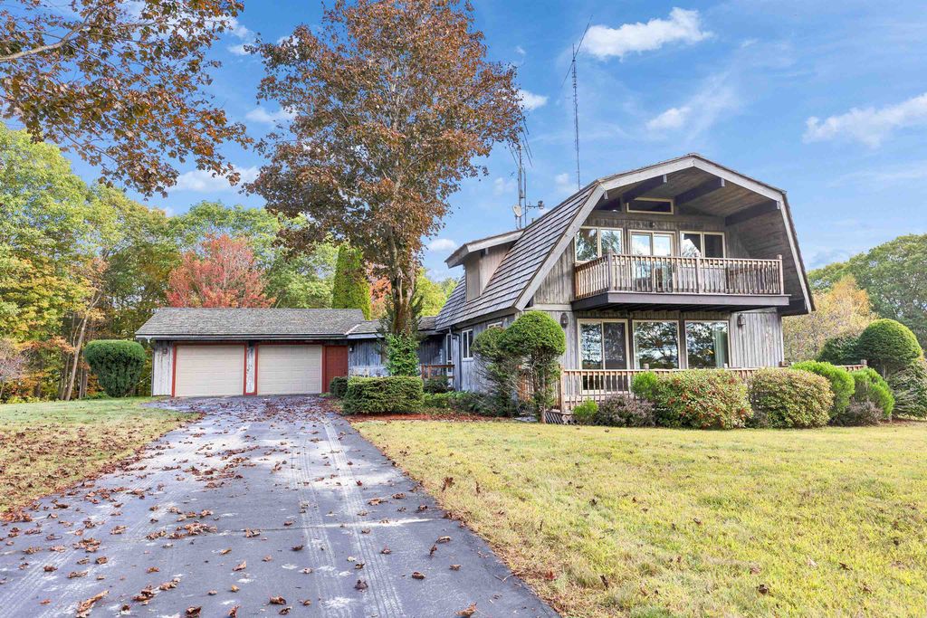 33 Kimball Hill Road, Hillsborough, NH 03244