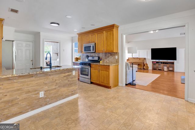 408 Mosby Lane, Locust Grove, GA 30248