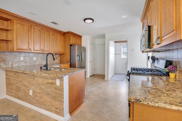 408 Mosby Lane, Locust Grove, GA 30248