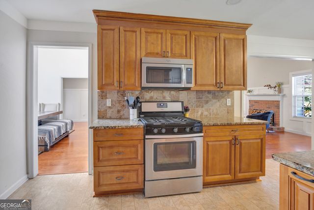 408 Mosby Lane, Locust Grove, GA 30248