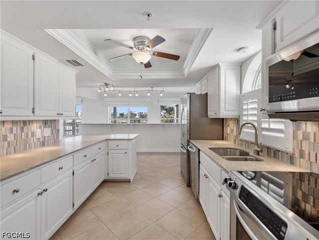 26 Palmview BLVD, Fort Myers Beach, FL 33931