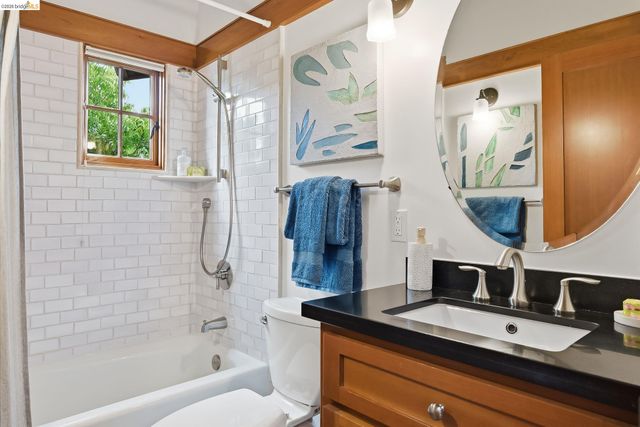 6401 Benvenue Avenue, Oakland, CA 94618