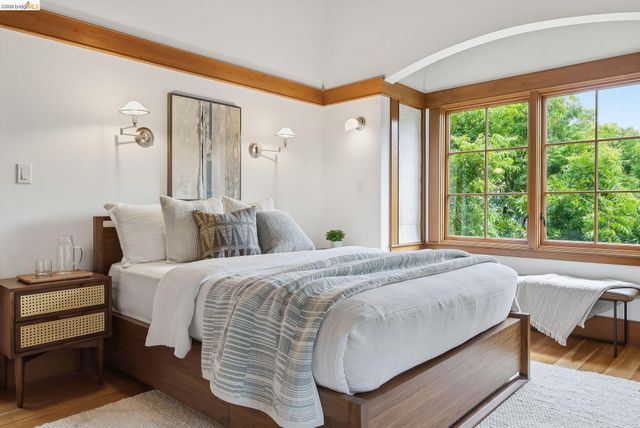 6401 Benvenue Avenue, Oakland, CA 94618