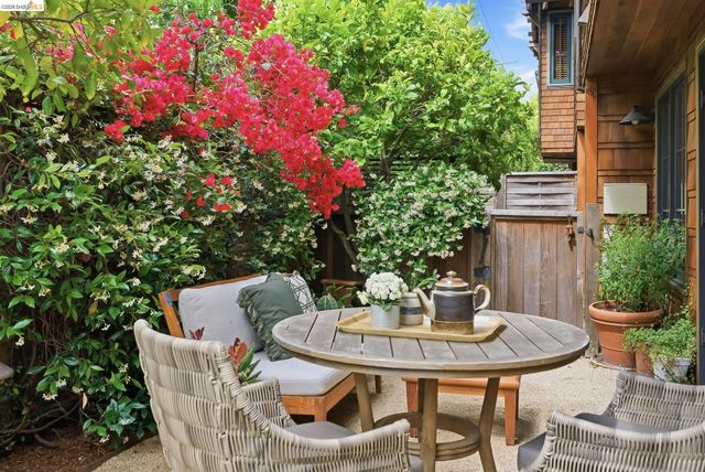6401 Benvenue Avenue, Oakland, CA 94618