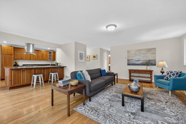 89 Maple Brook Road, Tuxedo Park, NY 10987