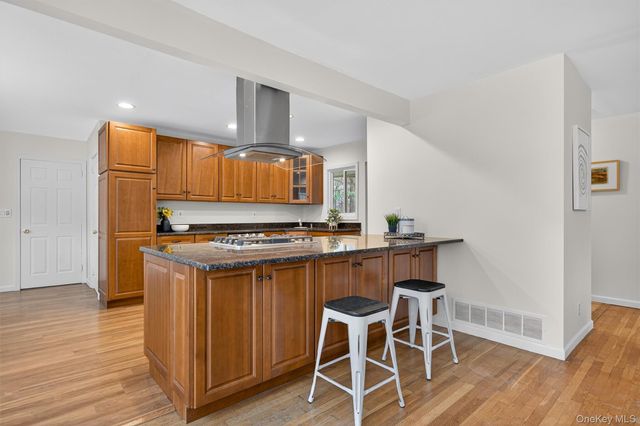 89 Maple Brook Road, Tuxedo Park, NY 10987