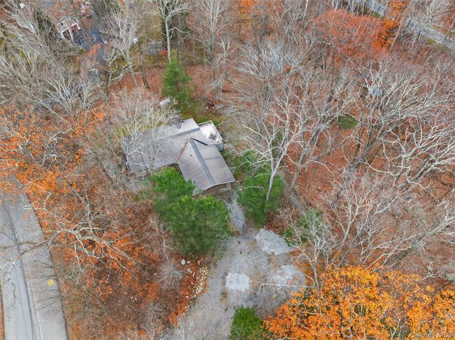 89 Maple Brook Road, Tuxedo Park, NY 10987