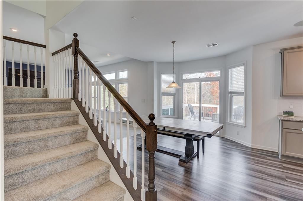 Image 20 of property listing at 1810 Primrose Park Road, Sugar Hill, GA 30518