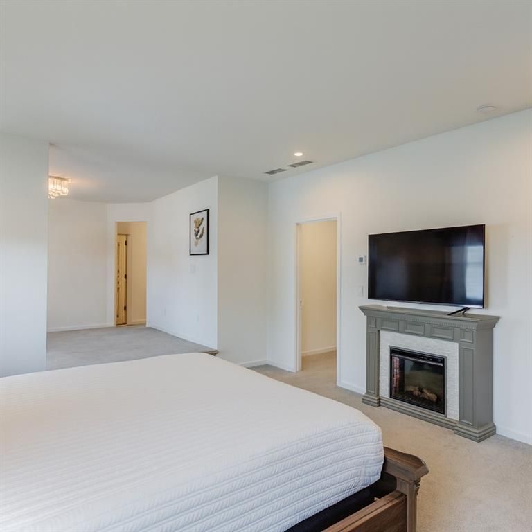 Image 25 of property listing at 1810 Primrose Park Road, Sugar Hill, GA 30518