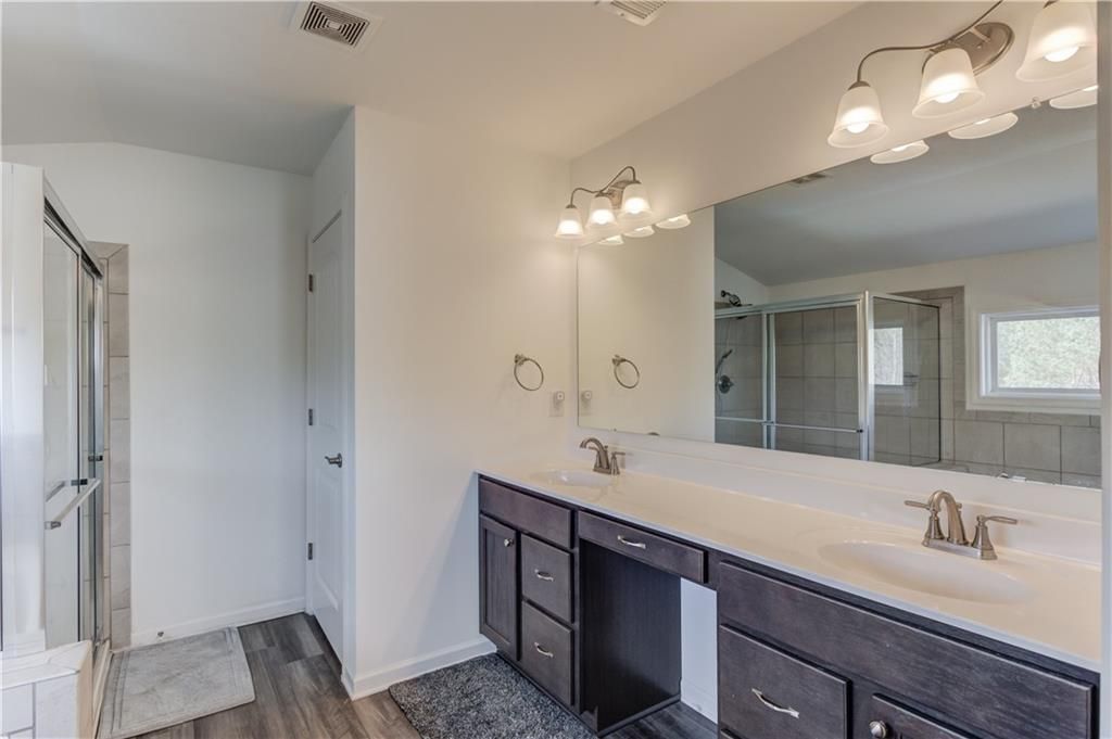 Image 26 of property listing at 1810 Primrose Park Road, Sugar Hill, GA 30518