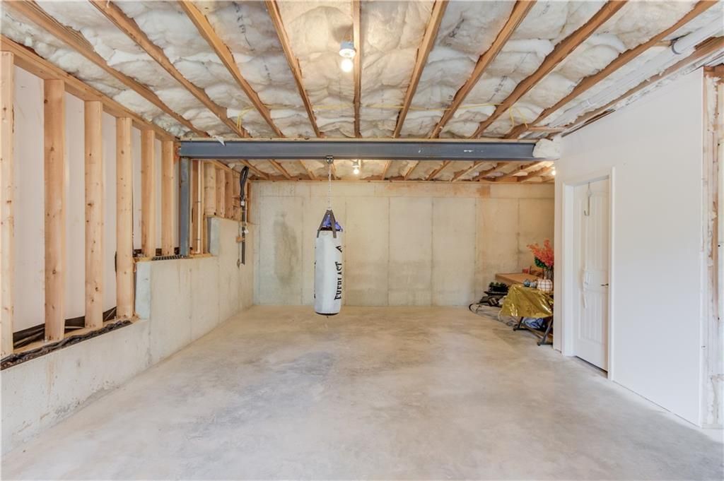 Image 37 of property listing at 1810 Primrose Park Road, Sugar Hill, GA 30518